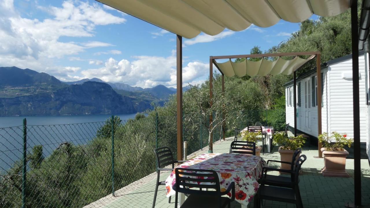 Agricampeggio Relax Maxicaravan Castelletto Di Brenzone Ngoại thất bức ảnh
