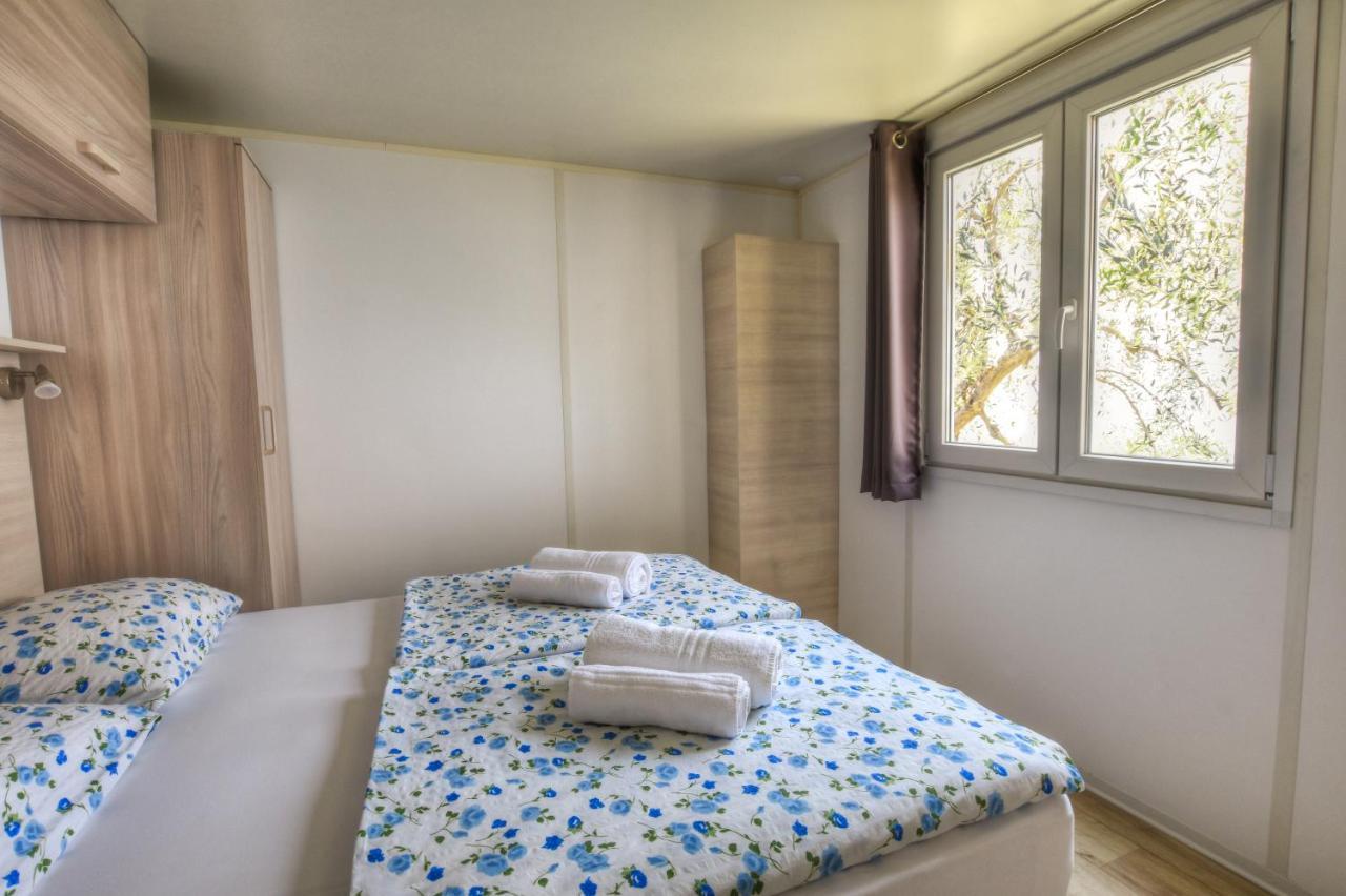 Agricampeggio Relax Maxicaravan Castelletto Di Brenzone Ngoại thất bức ảnh