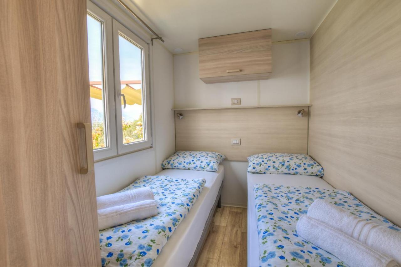 Agricampeggio Relax Maxicaravan Castelletto Di Brenzone Ngoại thất bức ảnh